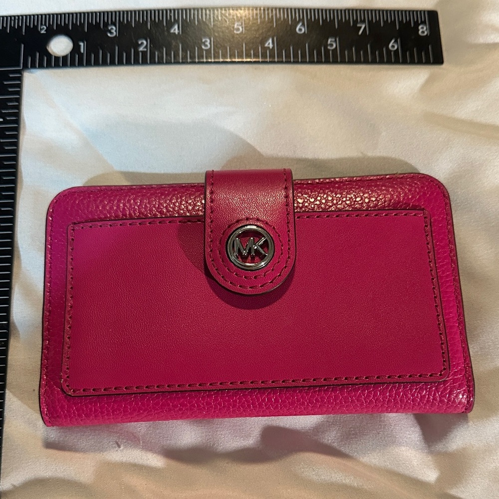 Michael Kors Fuchsia Leather Card Holder